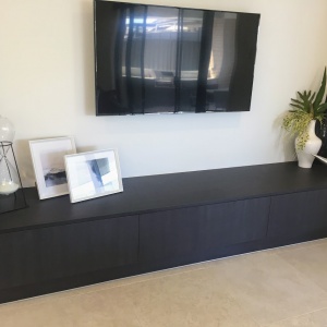 Custom – TV Unit